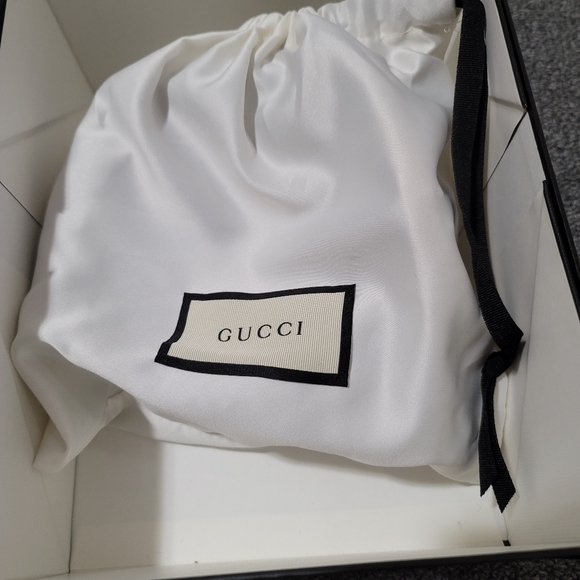 🌟Host pick🌟Authentic Gucci wide leather belt with Double G pearl - Picture 10 of 16